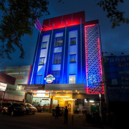 Cordela Hotel Medan Zewnętrze zdjęcie