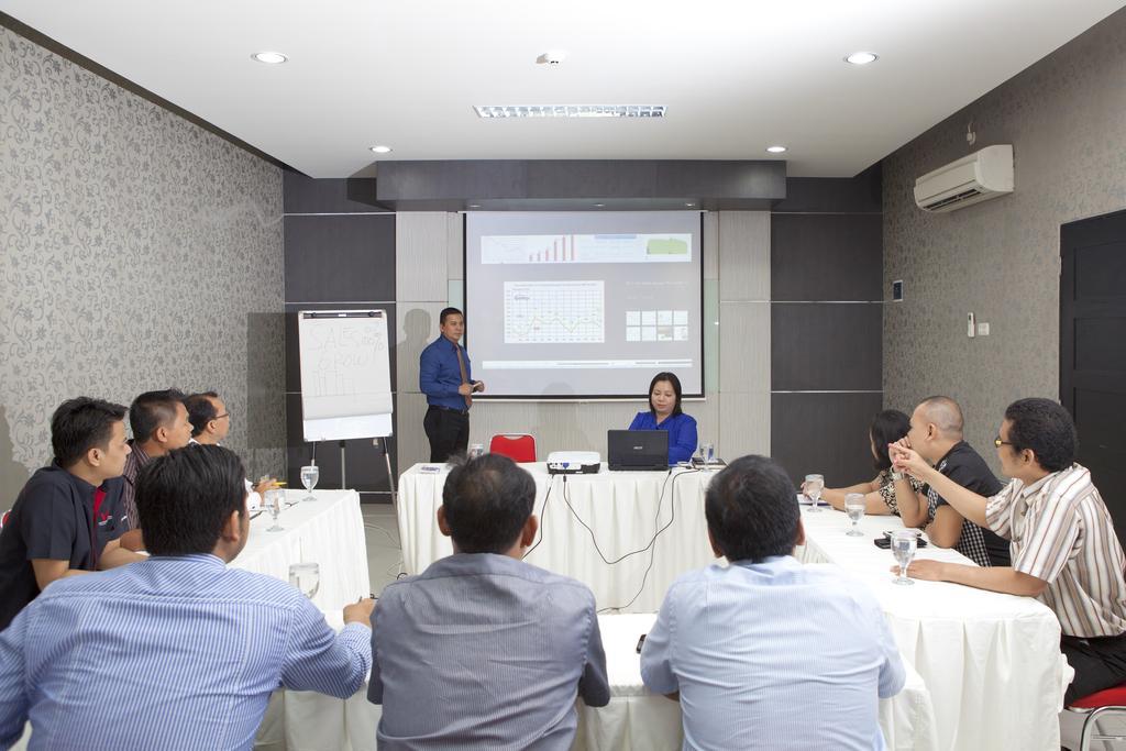 Cordela Hotel Medan Zewnętrze zdjęcie