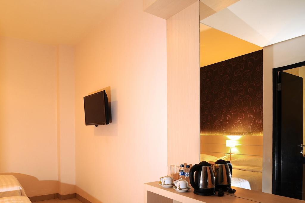 Cordela Hotel Medan Zewnętrze zdjęcie