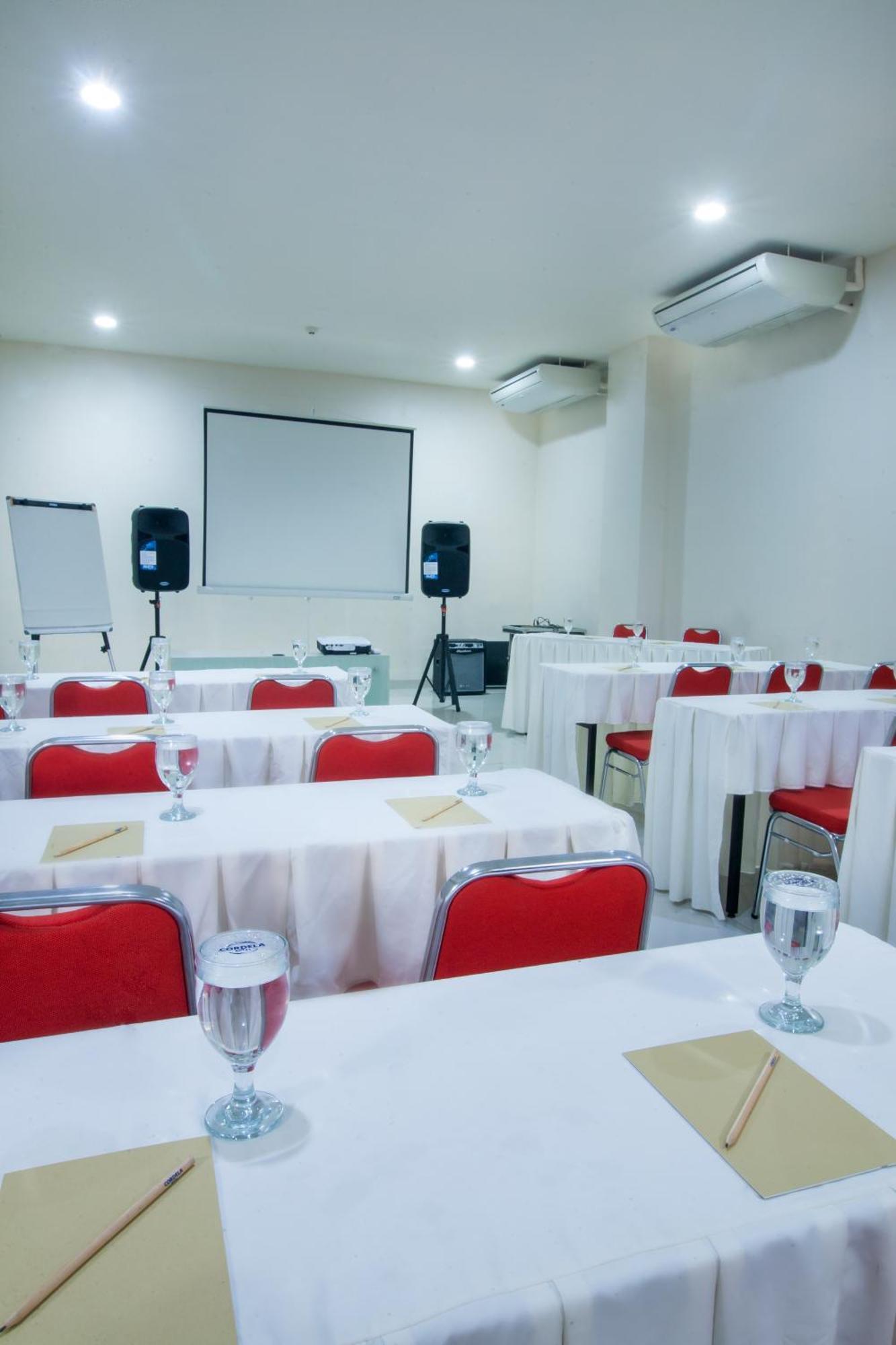 Cordela Hotel Medan Zewnętrze zdjęcie