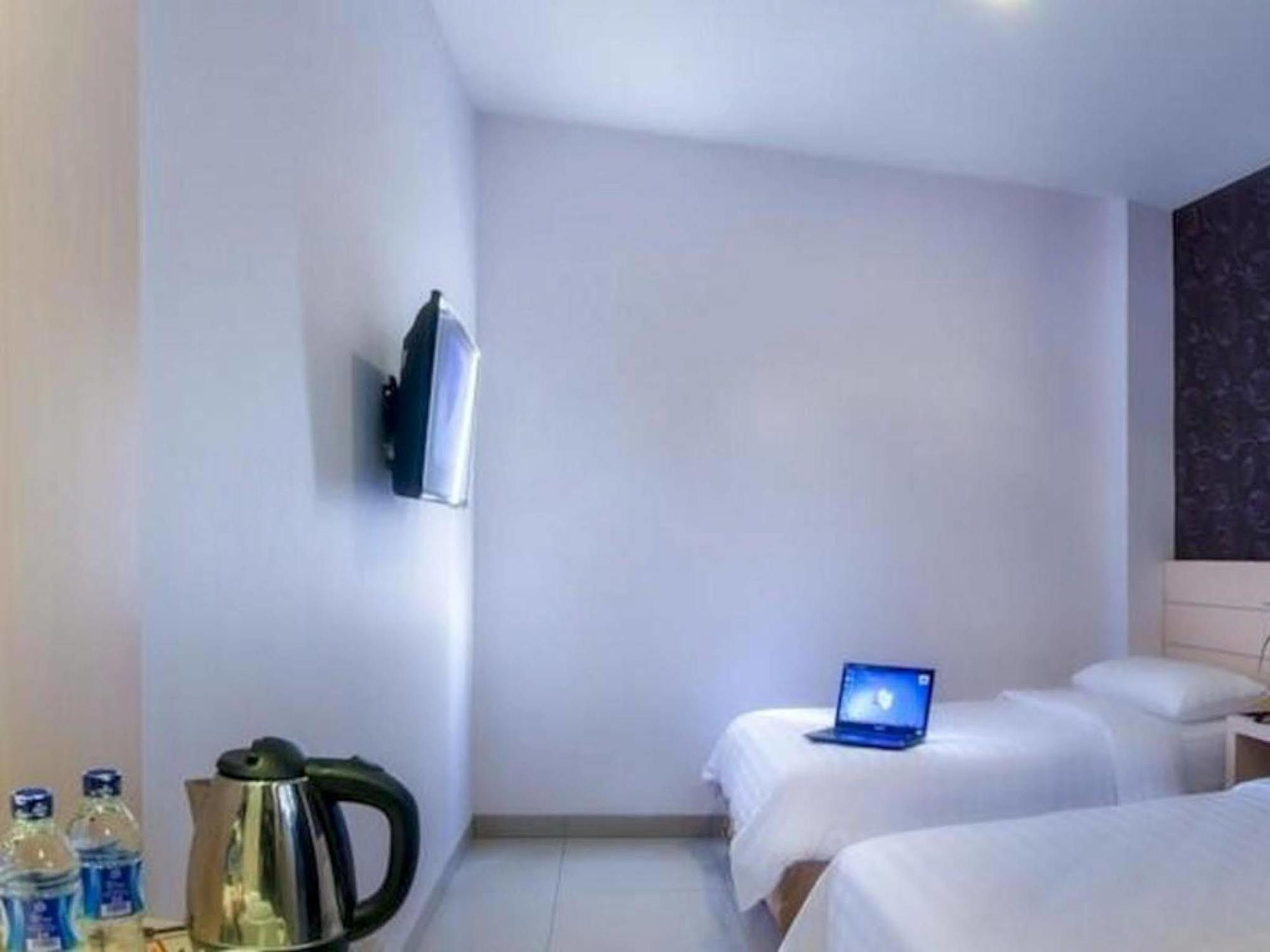 Cordela Hotel Medan Zewnętrze zdjęcie